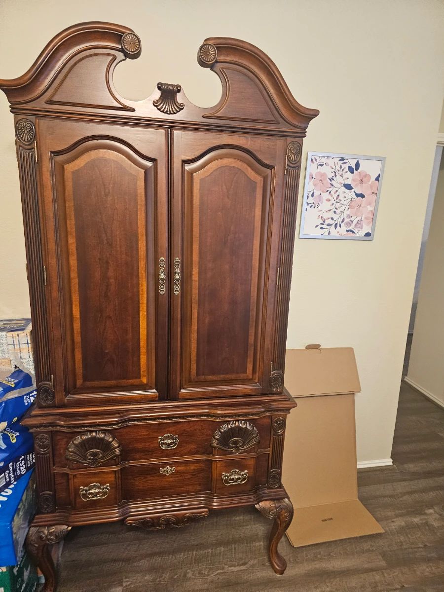 MODERN FURNITURE & APPLIANCE ELEGANZA ESTATE SALE BY ALAMO AZTEK ESTATE SALES DFW