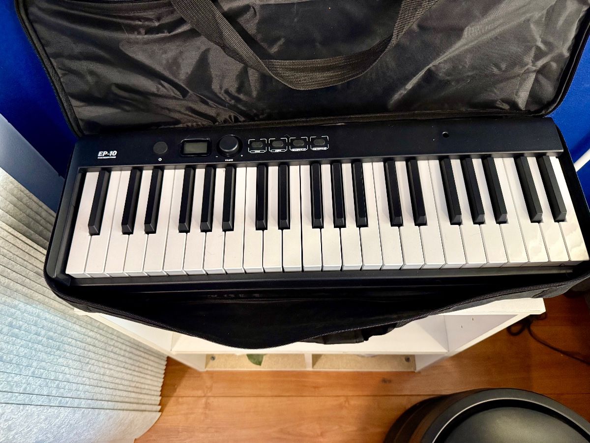 EP-10 37-Key MIDI Controller Keyboard with Case