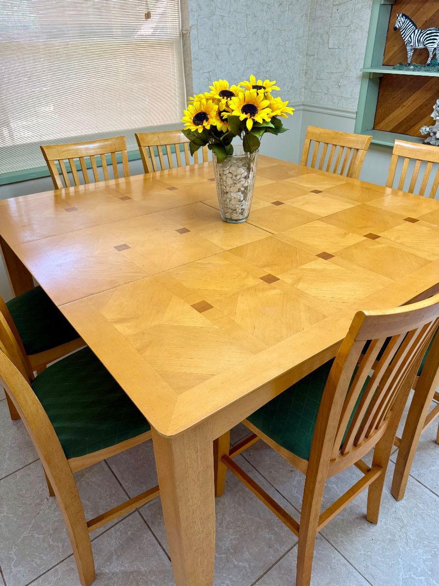 Broyhill Mid-Century Modern Dining Set with Parquet Table and Upholstered Chairs