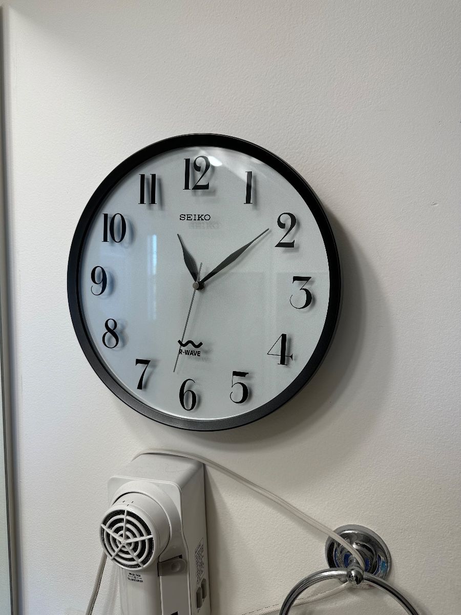 Seiko R-Wave Wall Clock