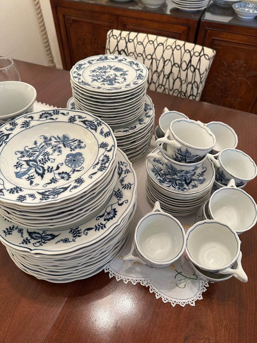 Blue Onion Porcelain Dinnerware Collection