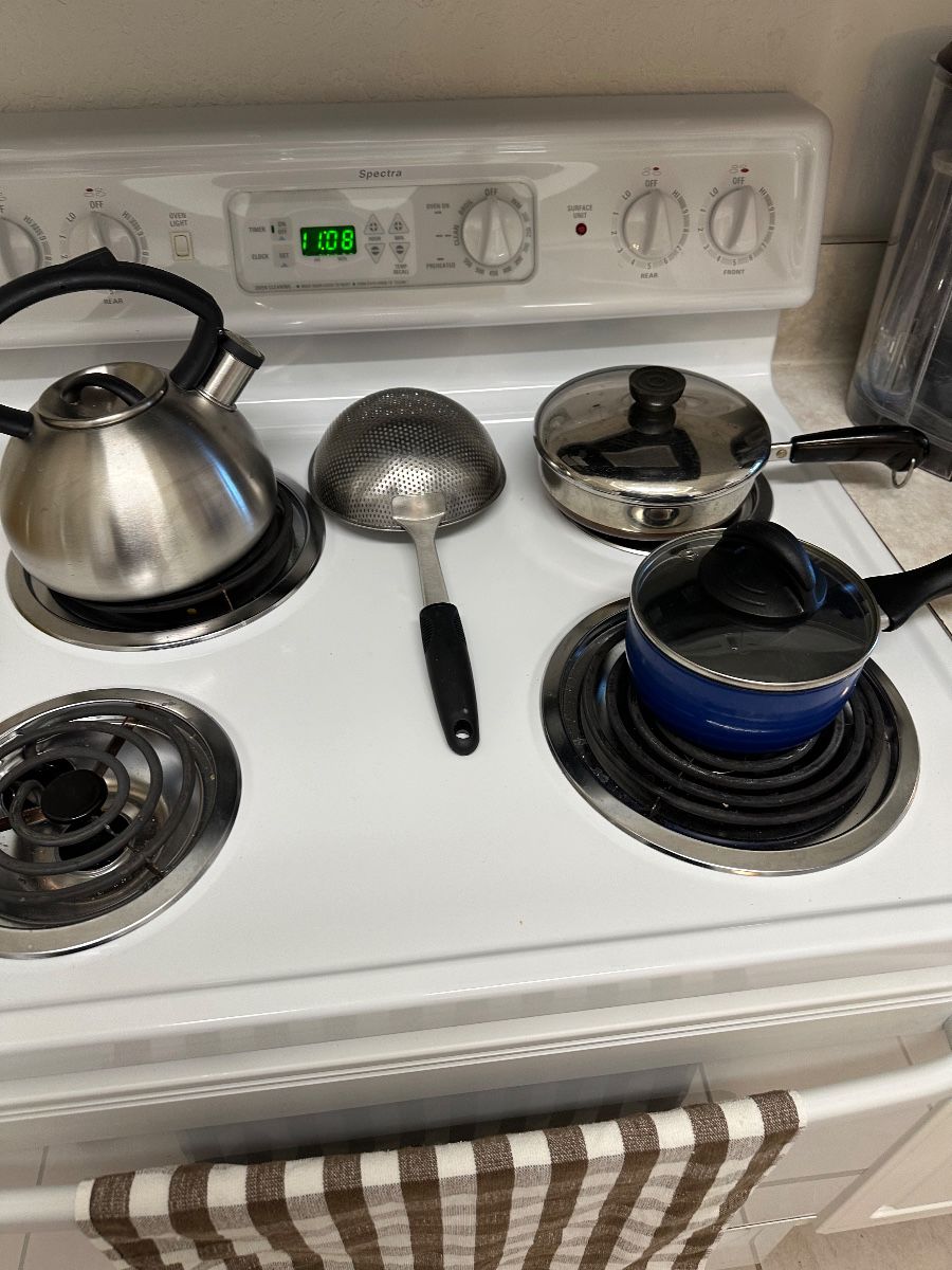 Kitchen Cookware Assortment