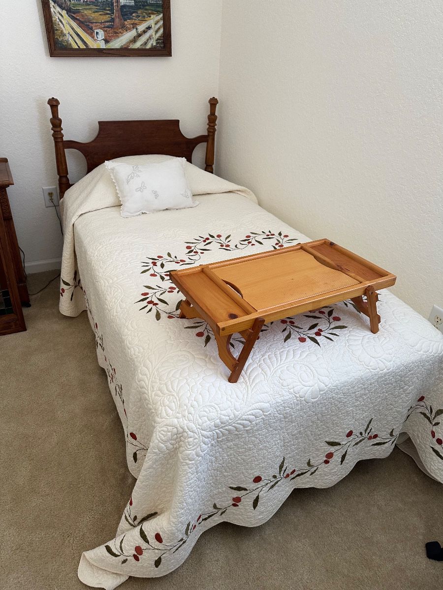 Vintage Bedroom Ensemble: Wooden Twin Bed Frame, Quilted Bedspread & Tray