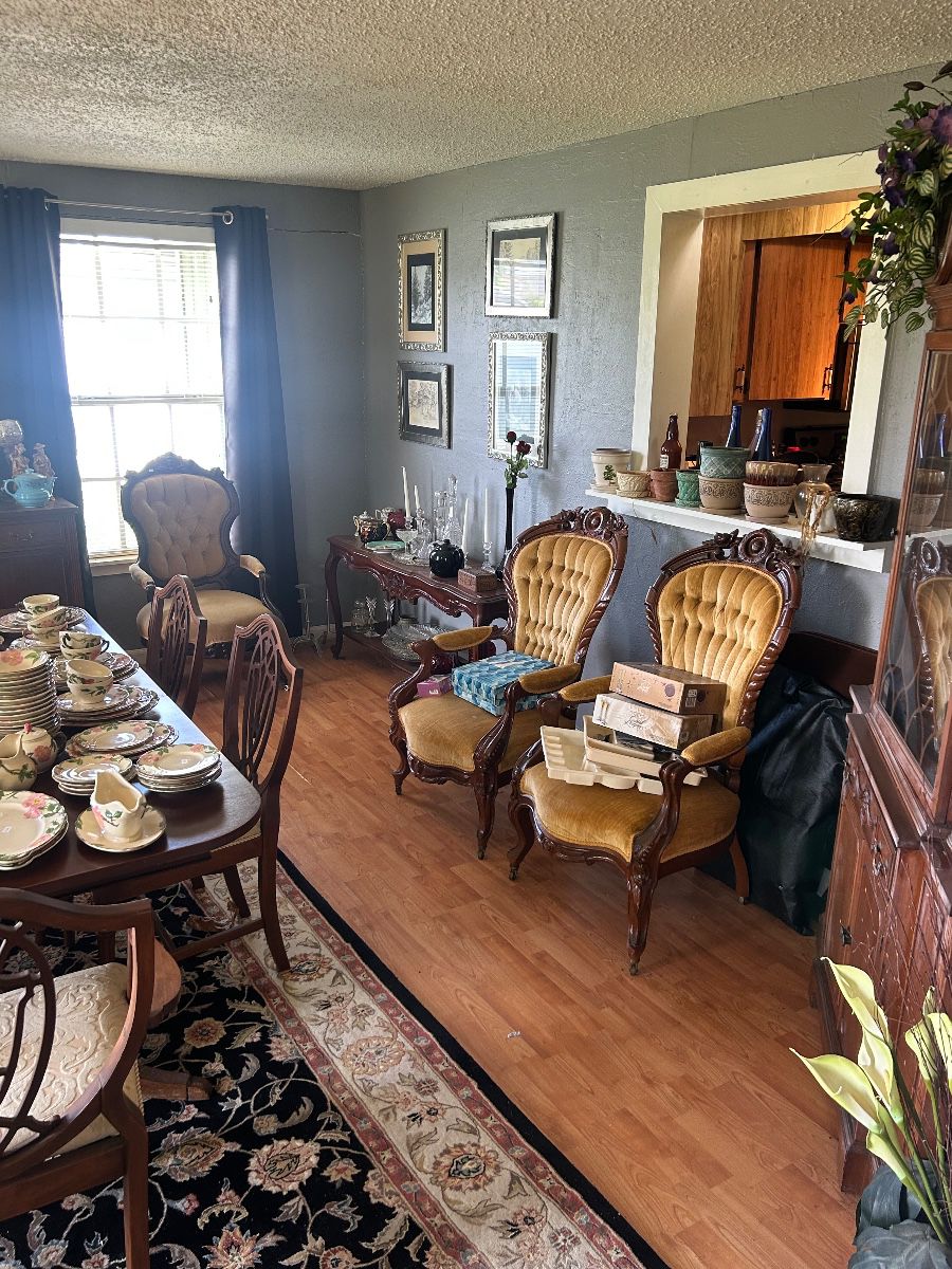 Treasure Hunter’s Estate Sale – Vintage Furniture, China, Pottery & More!