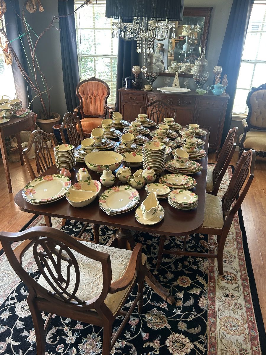 Treasure Hunter’s Estate Sale – Vintage Furniture, China, Pottery & More!