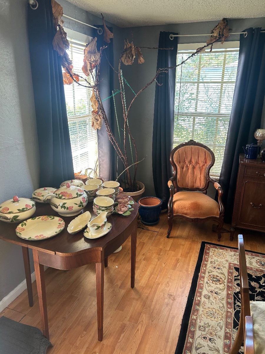 Treasure Hunter’s Estate Sale – Vintage Furniture, China, Pottery & More!