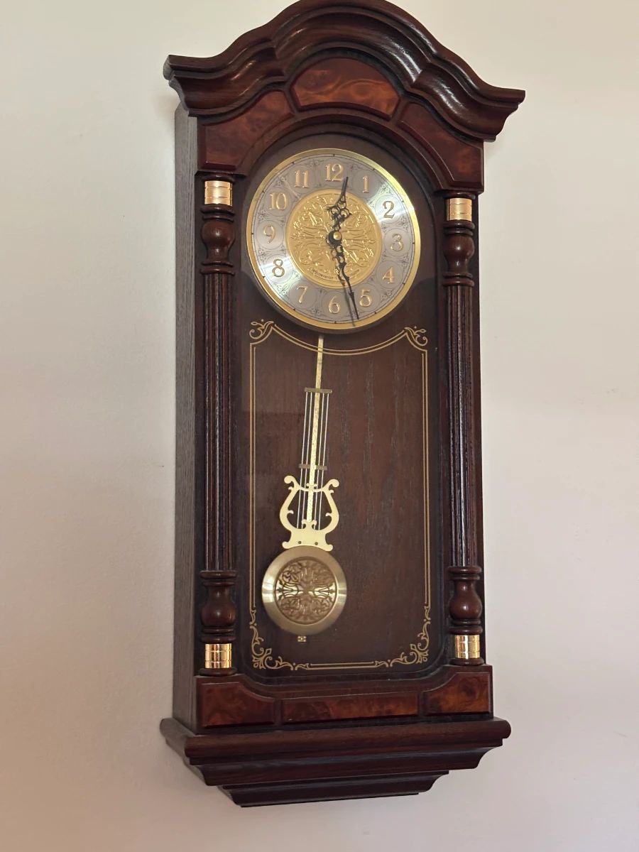 DES 1 DAY SALE SATURDAY ONLY - NICEVILLE - ANTIQUES, VINTAGE FINDS, COLLECTIBLES, VINYL, AND MORE!