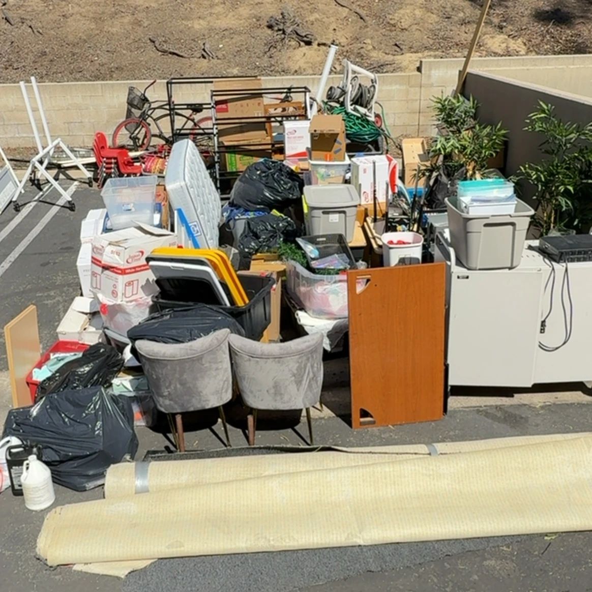 Yorba Linda Estate Sale by SoCal Home Clear Outs