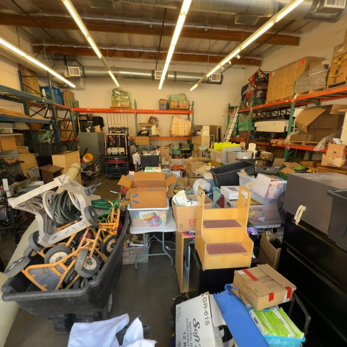 Yorba Linda Estate Sale by SoCal Home Clear Outs