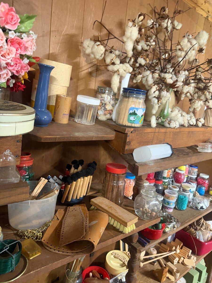 V Patton Plant City Hoarder Home with Everything you can think of MCM, Collectible Liquidation
