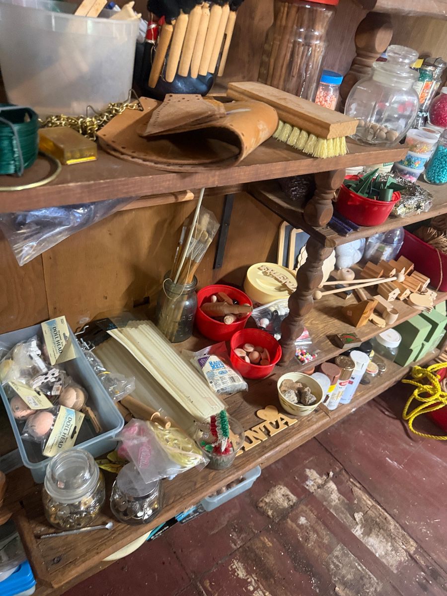 V Patton Plant City Hoarder Home with Everything you can think of MCM, Collectible Liquidation