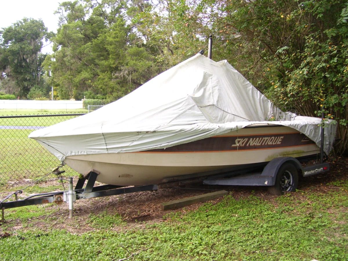 Estate Sale on Lake Weir - You Do Not Want to Miss This One!