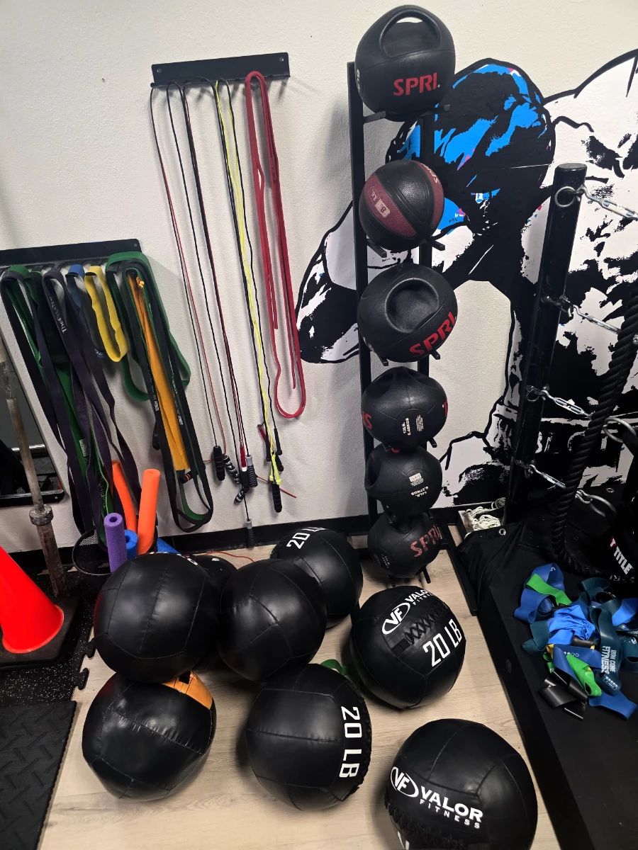 SARA'S ESTATE SALE liquidation of COMMERCIAL GYM