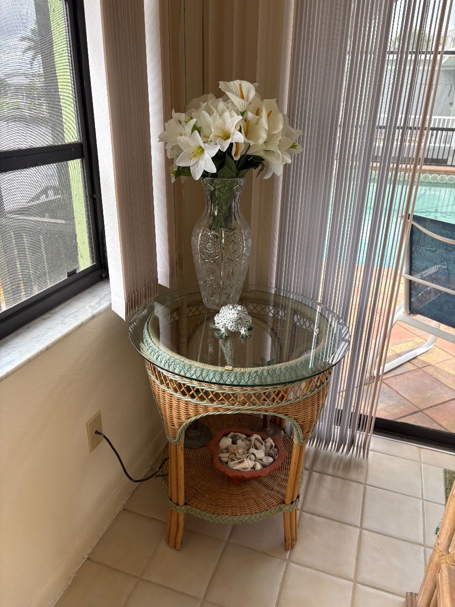 Estate Sale By The Ladies of Lake Suzy