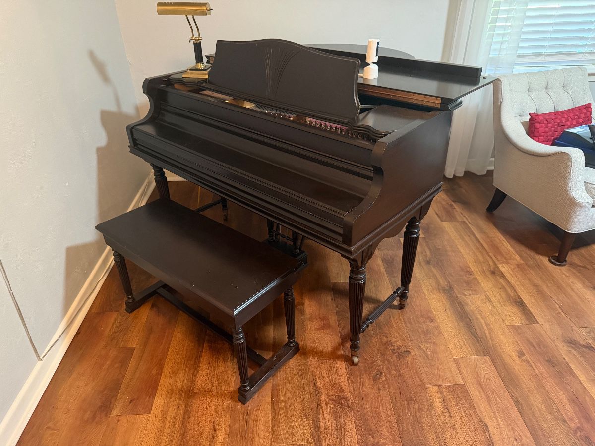 Annie’s  Estate Sales - Arlington