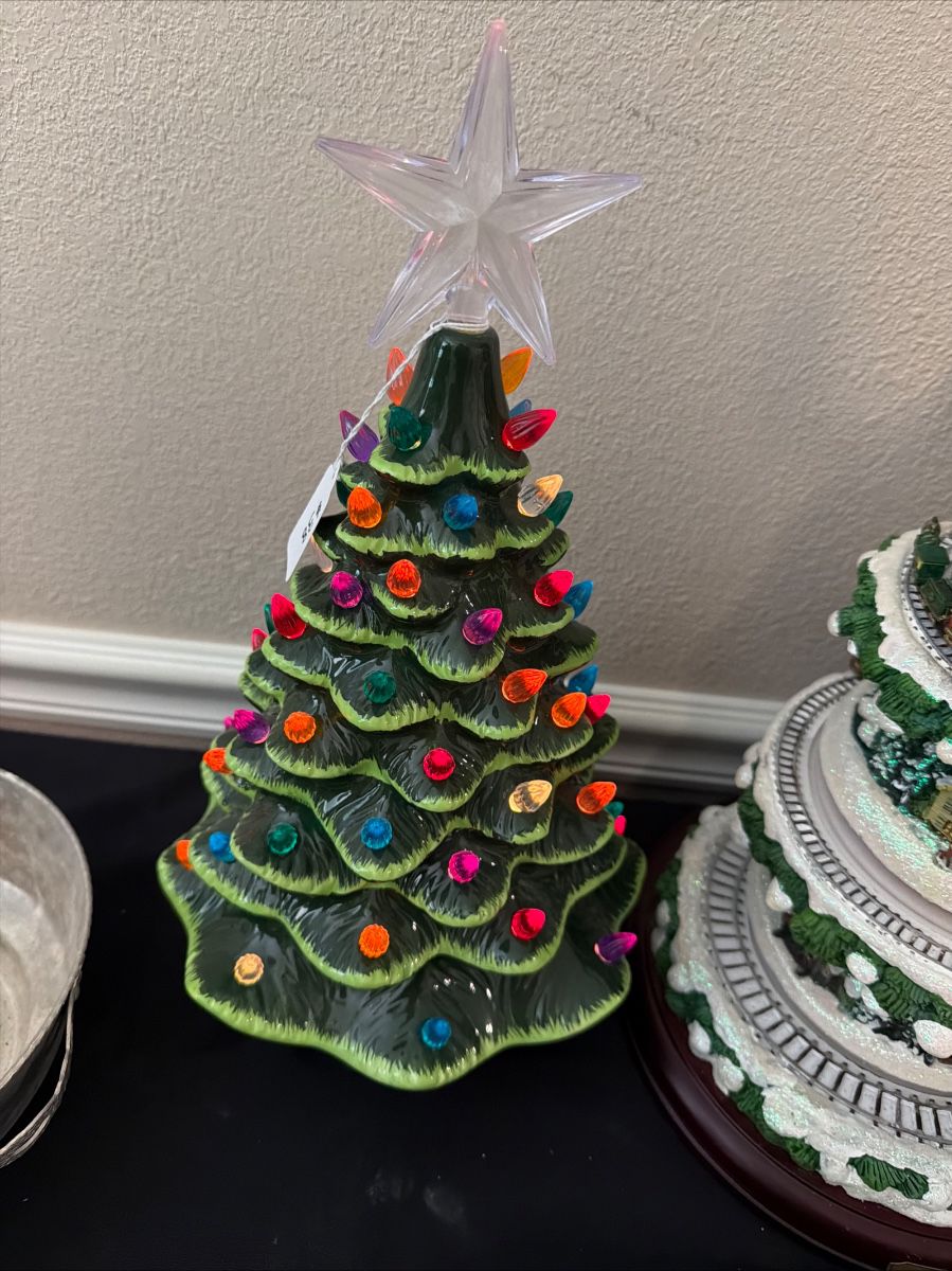 Annie’s  Estate Sales - Arlington
