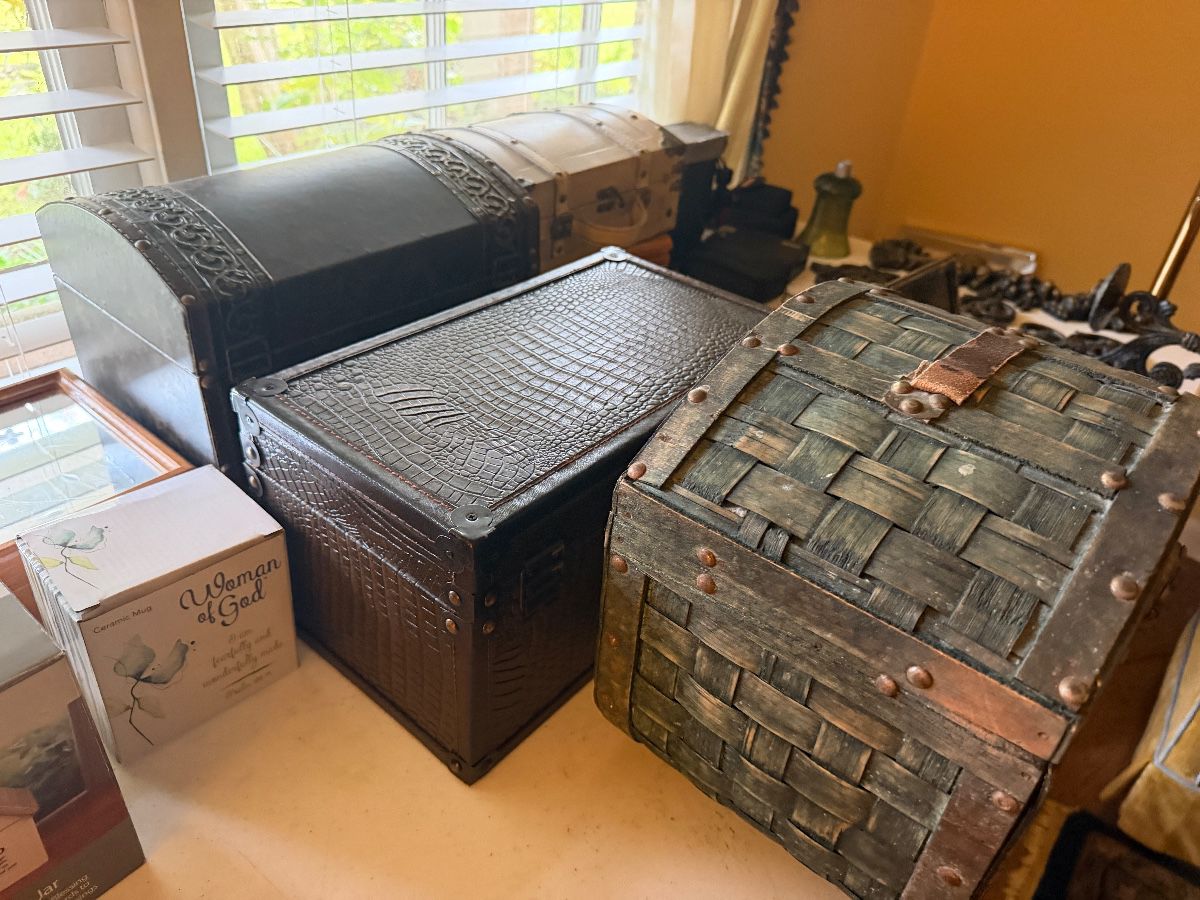 North Dothan Estate Sale - Vintage, Retro, Collectibles and More!