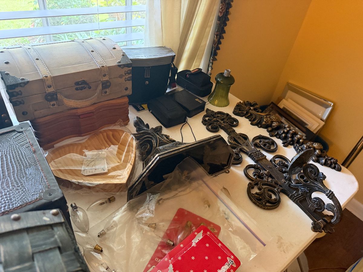 North Dothan Estate Sale - Vintage, Retro, Collectibles and More!