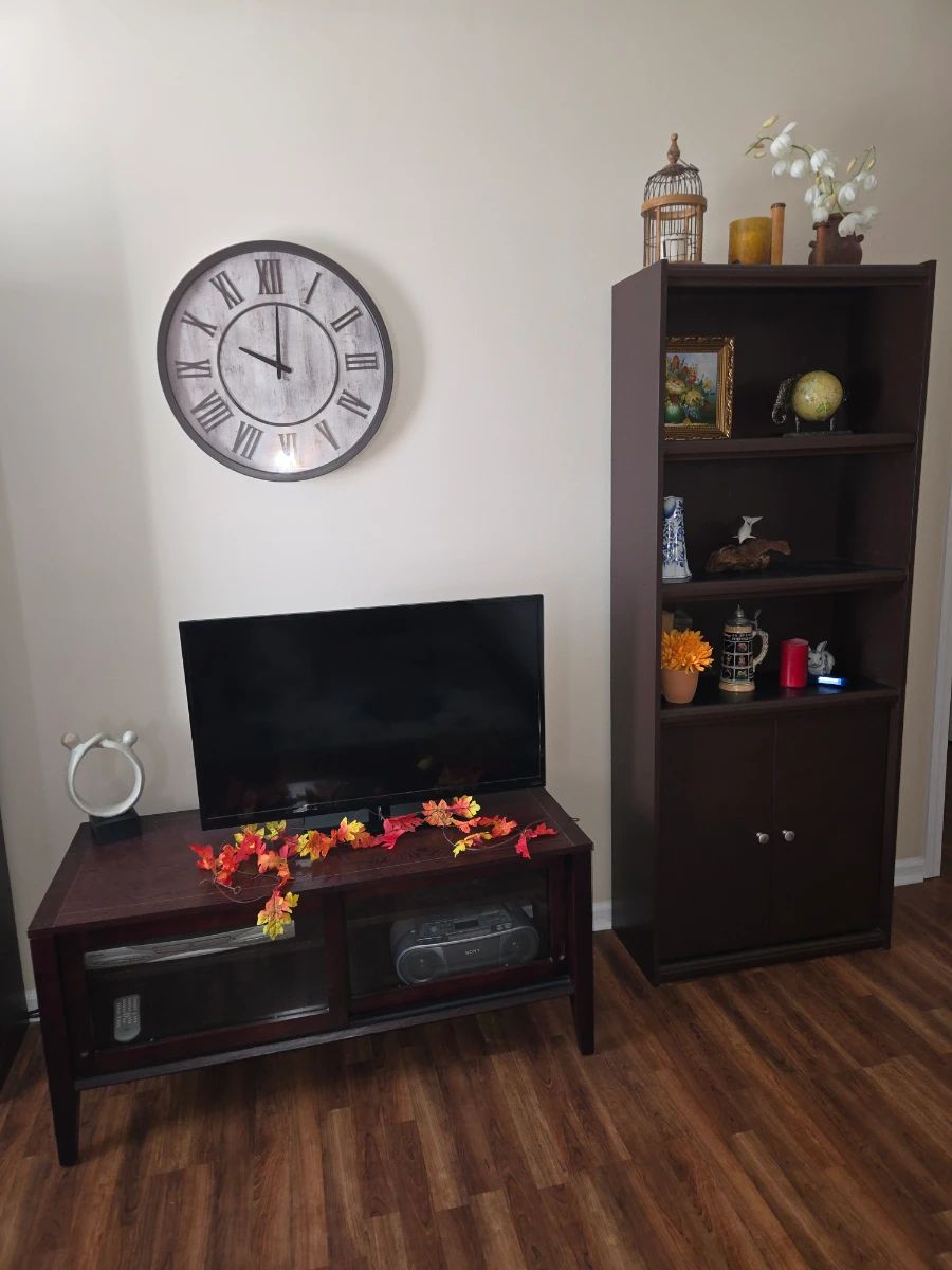 Nice Woodlands Estate Sale