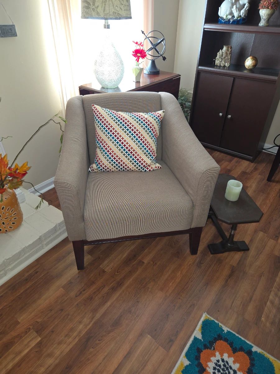 Nice Woodlands Estate Sale