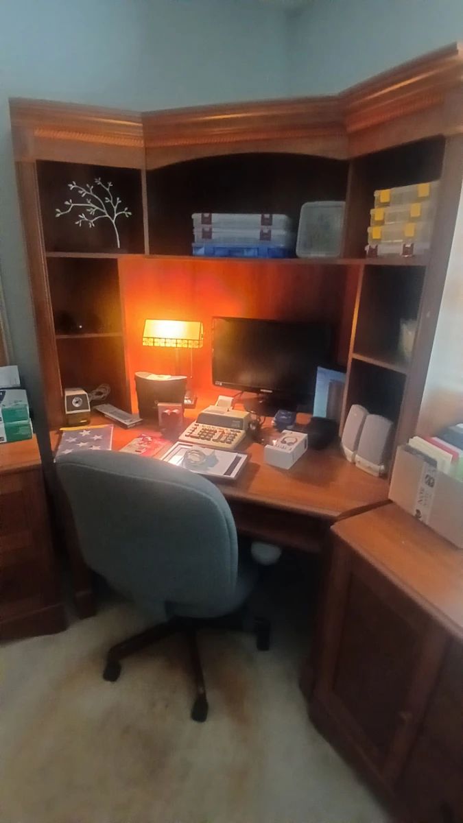 Office & Craft Station Lot