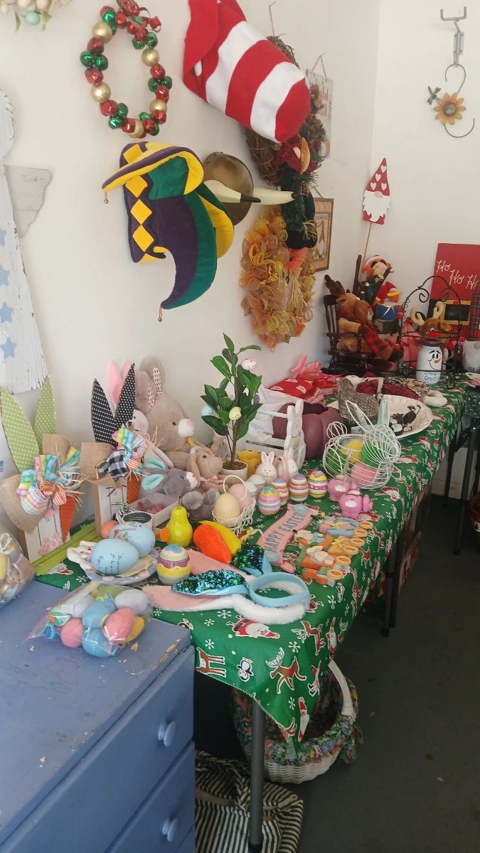 Easter & Spring Holiday Decor Lot