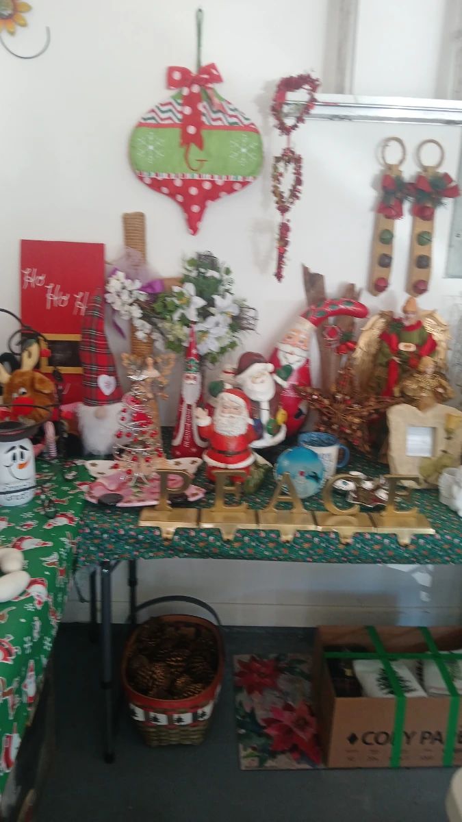 Christmas Decor Lot