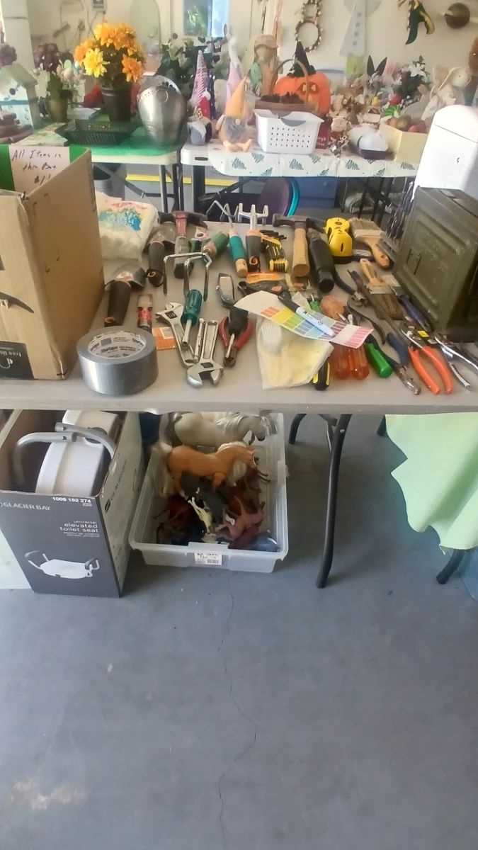 Tools, Vintage Toys & Home Goods Lot
