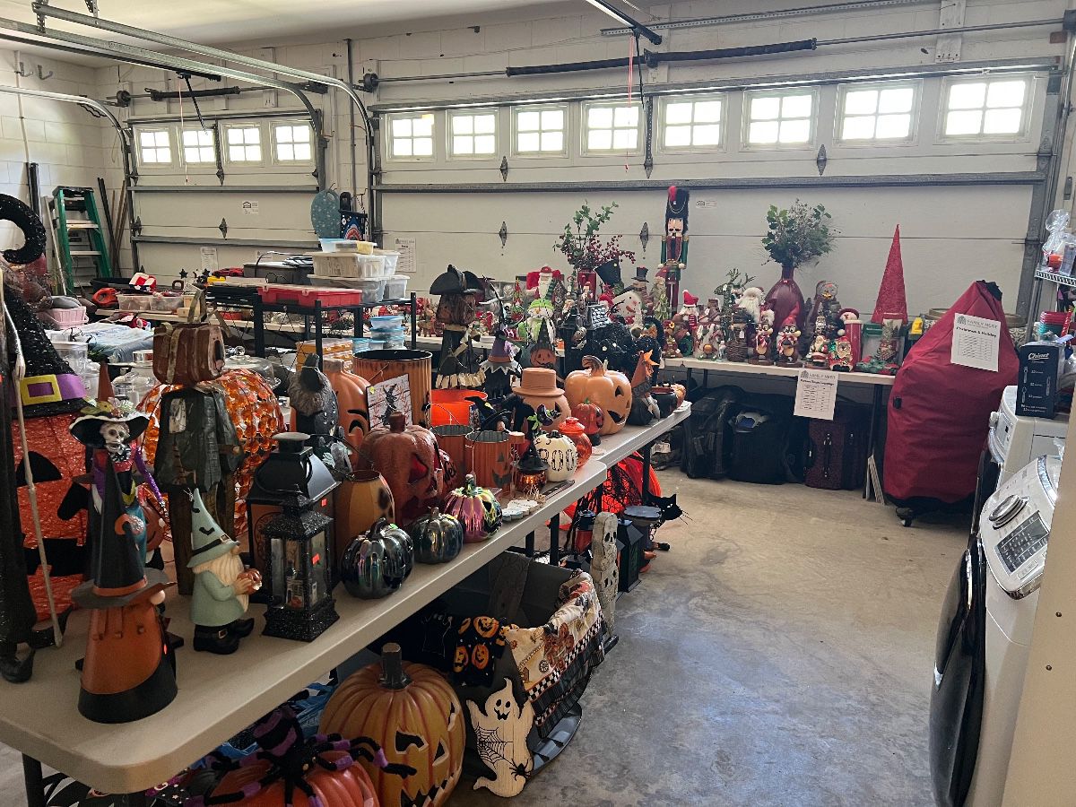 Disney • Coach • Michael Kors • Dooney & Bourke • Tommy Bahama • Norman Rockwell • Holiday Décor!
