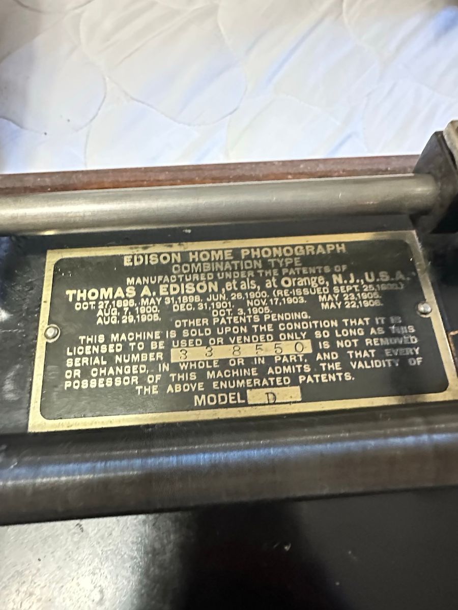 Carrollwood: A World of Vintage Charm!