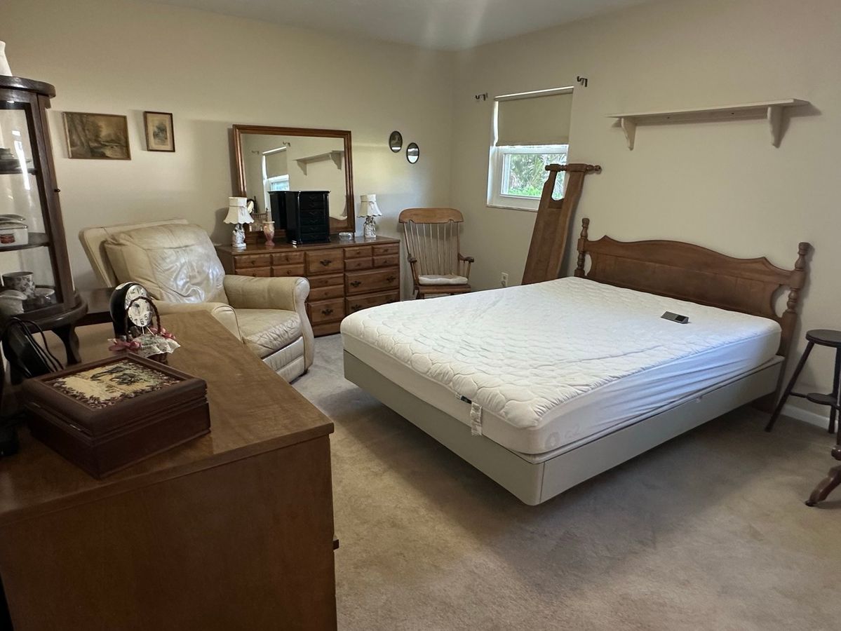 Carrollwood: A World of Vintage Charm!