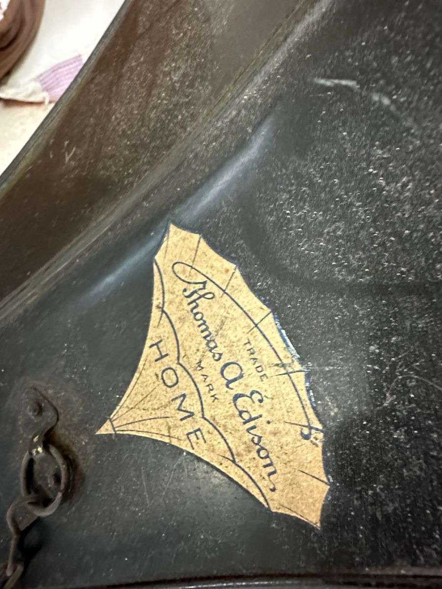 Carrollwood: A World of Vintage Charm!