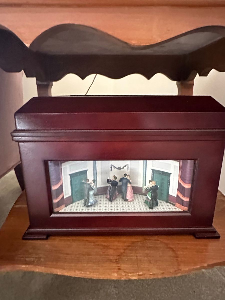 Wooden Ballroom Dancing Diorama