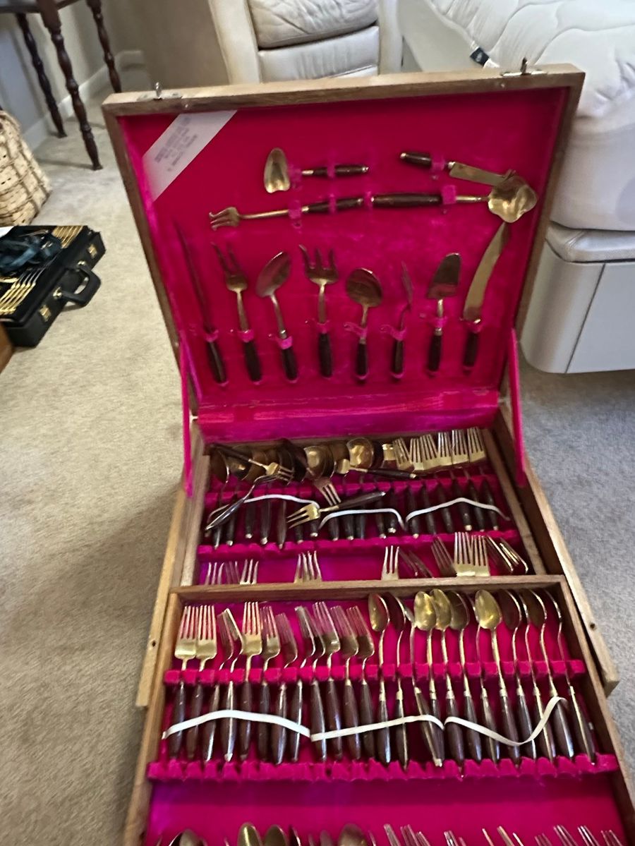 International Silver Stainless Flatware Collection in Wooden Case