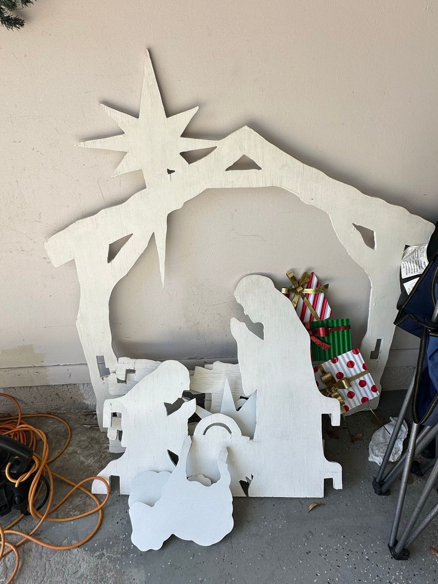 Large Unfinished Wooden Nativity Scene & Christmas Decor Assortment