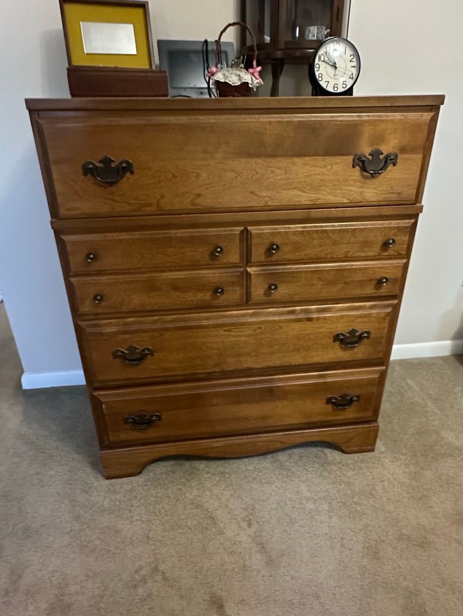 Vintage Oak Chest of Drawers