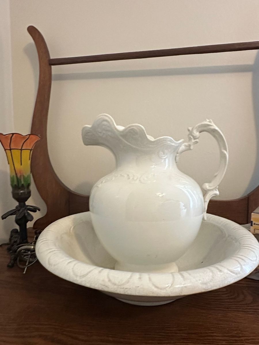 Victorian Wash Basin and Pitcher Set