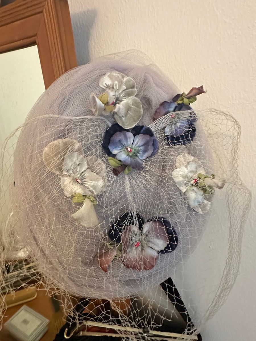 Victorian Style Floral & Veil Ladies Hat