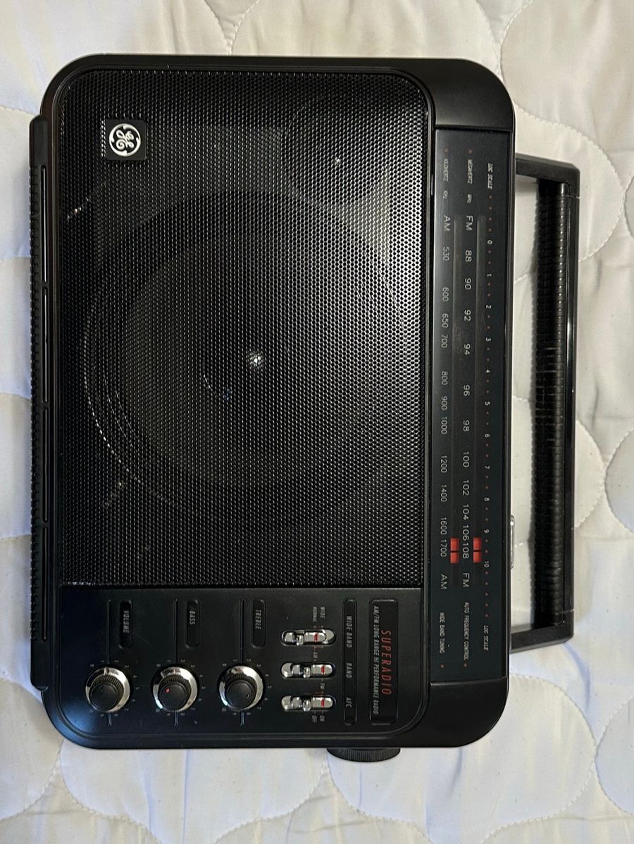 GE Superadio AM/FM Long Range Hi-Performance Radio