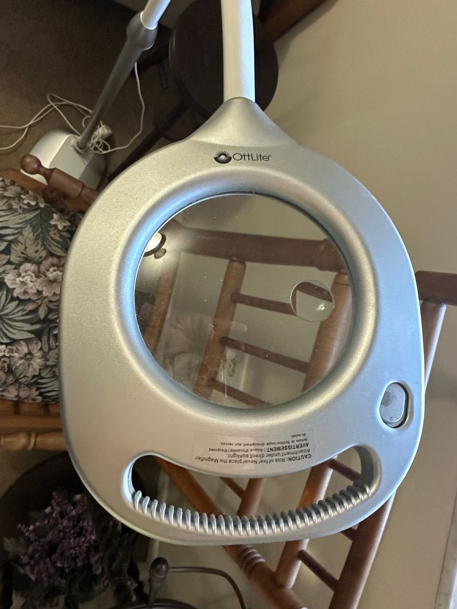 OttLite Magnifying Lamp