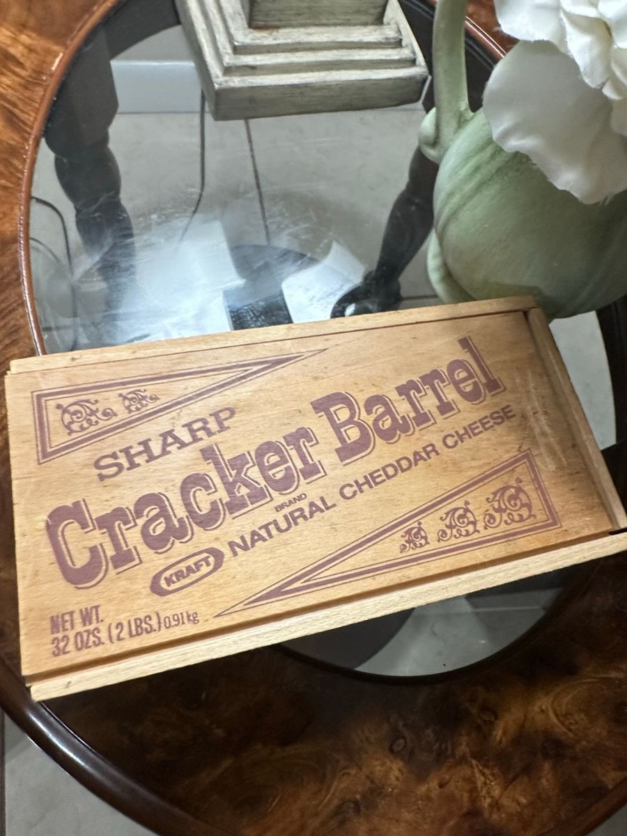 Kraft Cracker Barrel Natural Cheddar Cheese Wooden Crate