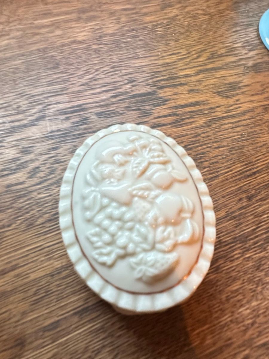 Cameo Style Decorative Trinket Box Lid