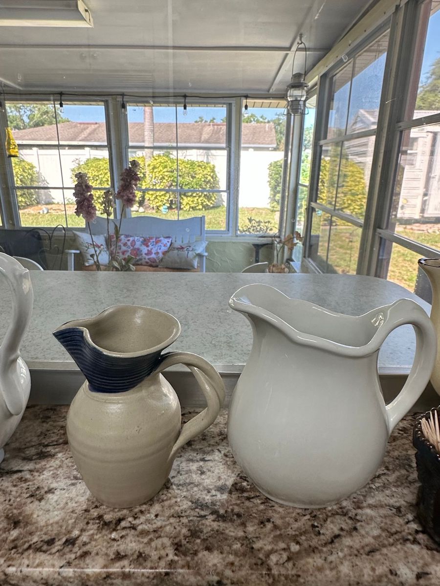 Kitchen Pitcher Assortment