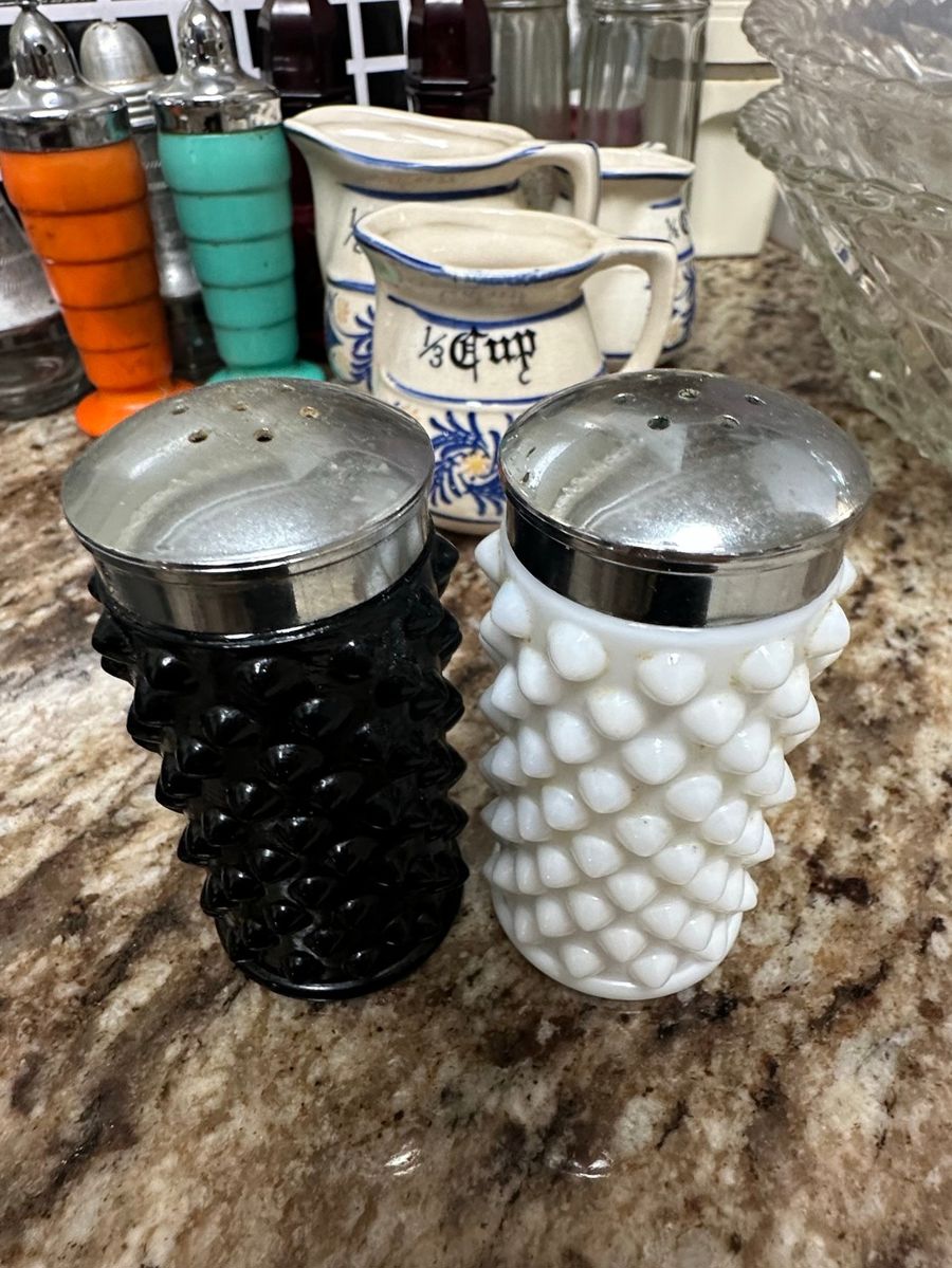 Hobnail Milk Glass and Black Glass Salt Shakers Set