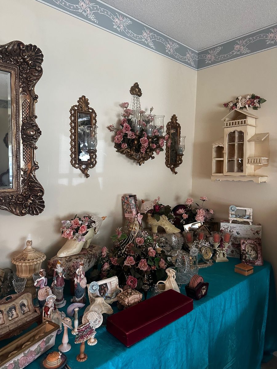 INCREDIBLE ESTATE SALE ** Pensacola **