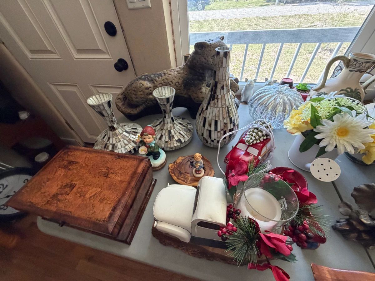 Olaf is in Rockledge - Decorative House w/Tons of Decor