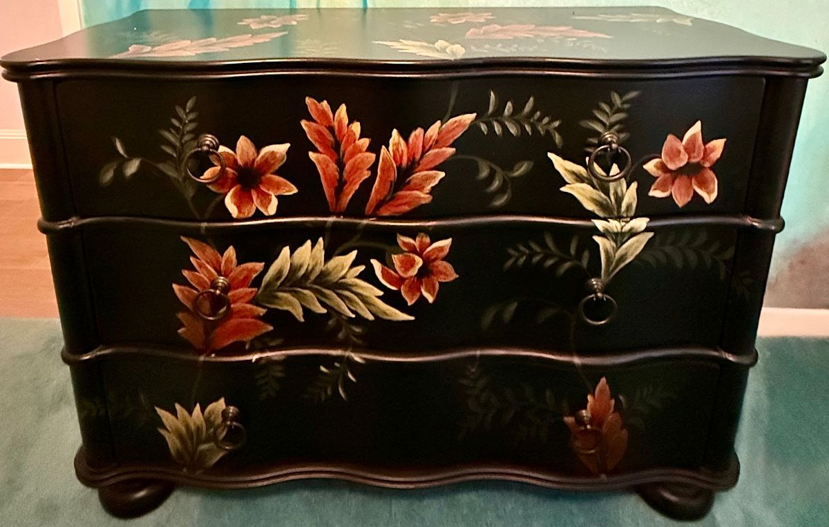 CARDON ESTATE SALES - Coastal & Traditional on the Water in Lillian