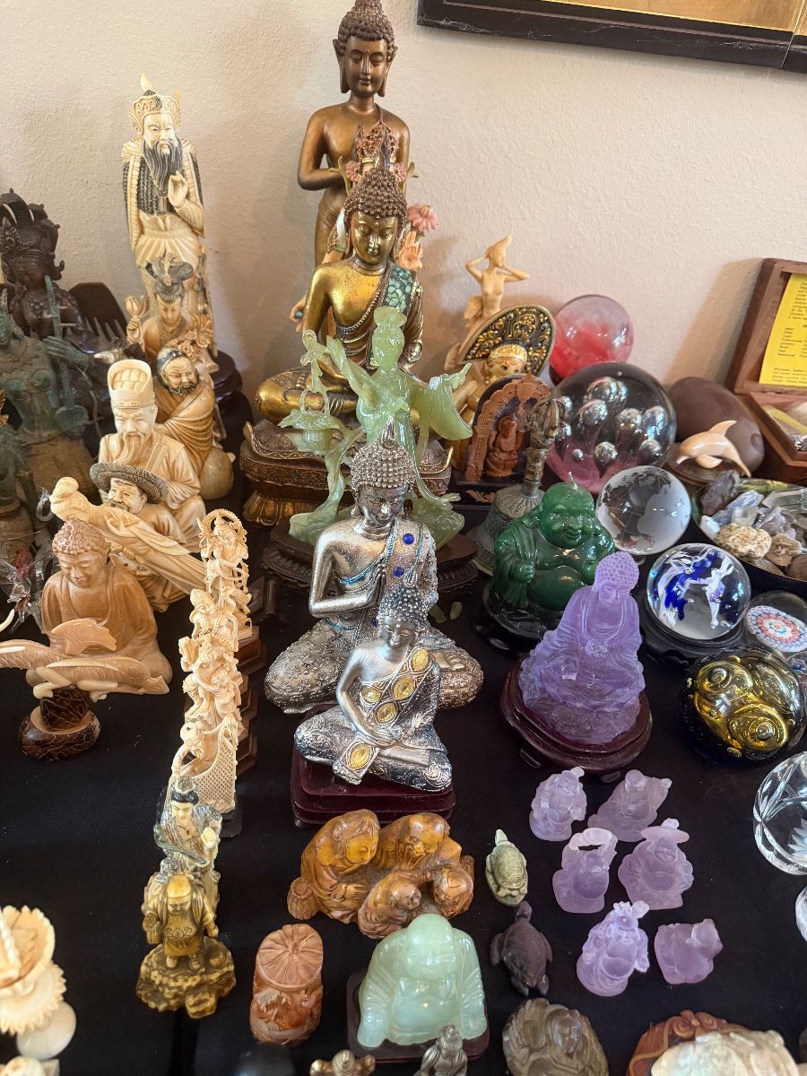 Fabulous Tarpon Springs world traveler hoarder sale!