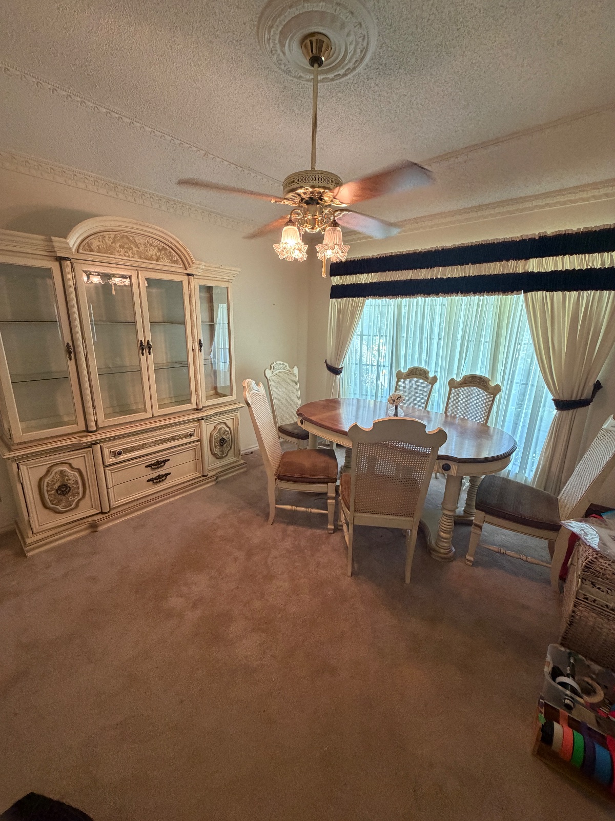 East Fort Worth Sale Loaded with Fun Collectibles and Vintage Items!