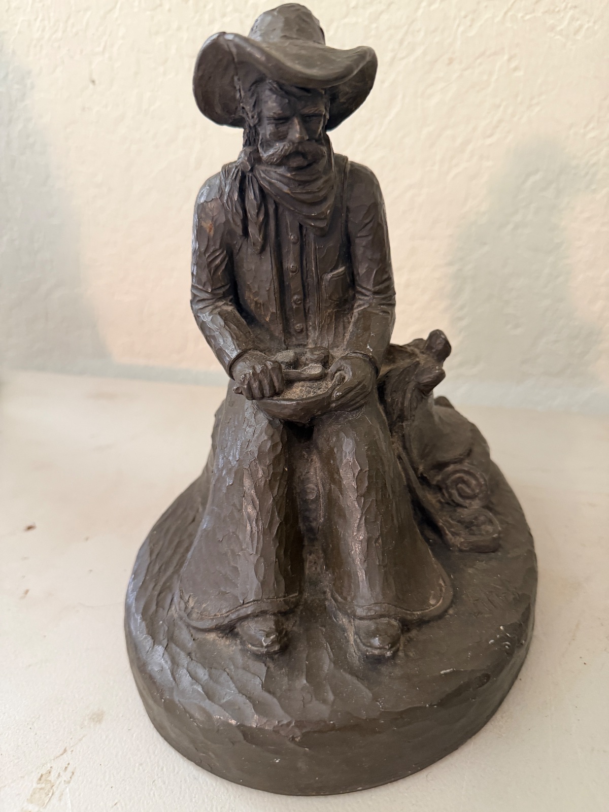 East Fort Worth Sale Loaded with Fun Collectibles and Vintage Items!